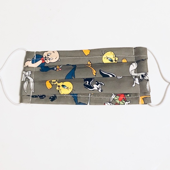 Kids Looney Tunes Reusable Cloth Mask 😷 - Picture 2 of 6